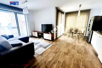 3-стаен апартамент с тераса в Център, София