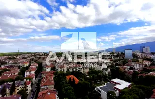 3-стаен апартамент с панорама в Център, София