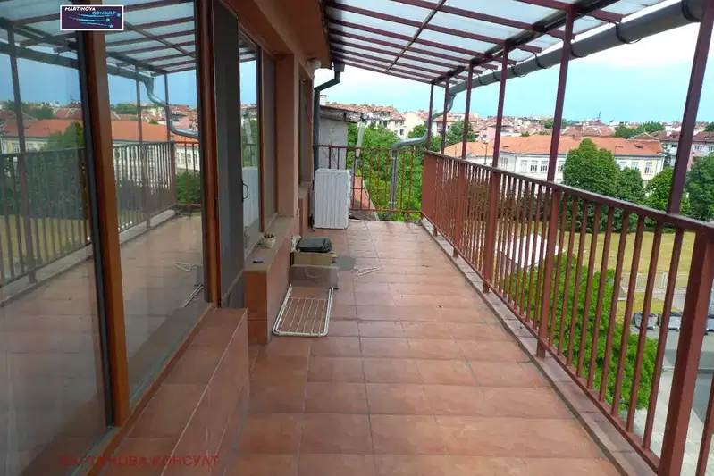 3-bedroom apartment in Sofiya, Centyr