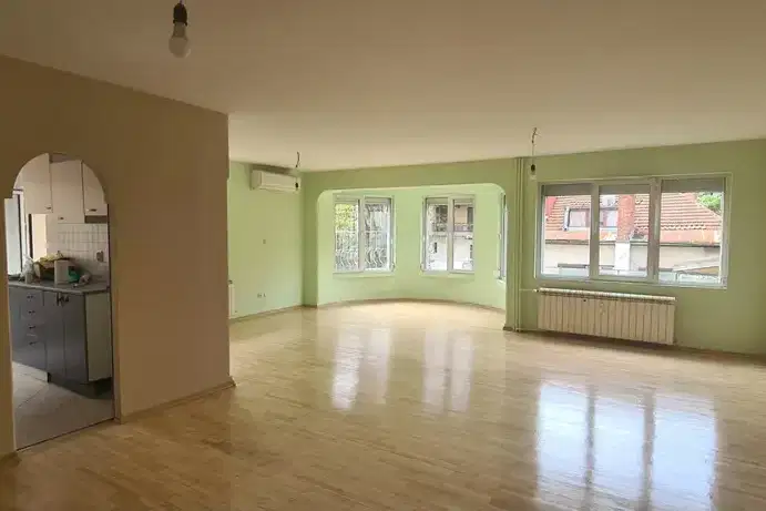 Spacious 3-room apartment with garage in Center, Sofia