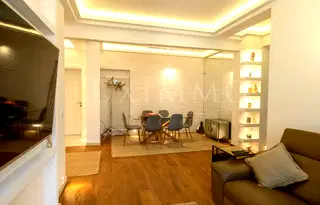Тристаен апартамент с две бани в Център, София
