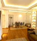 Тристаен апартамент с две бани в Център, София