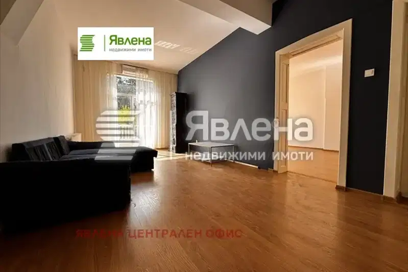 3-bedroom apartment in Sofiya, Centyr