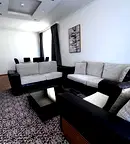 Просторен 4-стаен апартамент с 2 тераси в Център, София