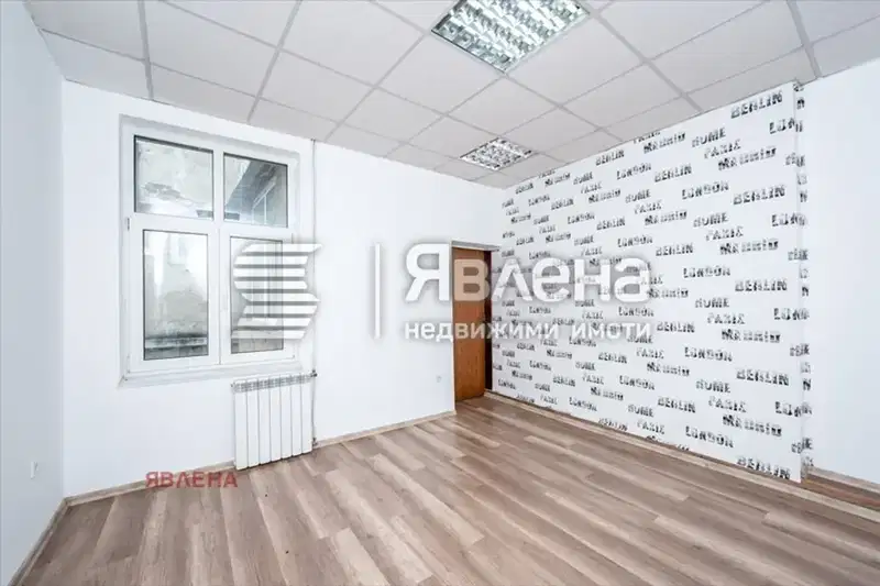 4-bedroom apartment in Sofia, Centyr