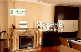 Просторен 4-стаен апартамент с паркинг в Център, София