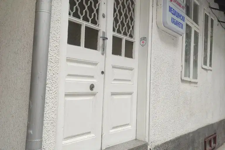 Студио с 3 помещения в Център, София, близо до Министерство на земеделието