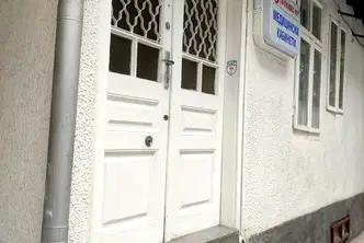 Студио с 3 помещения в Център, София, близо до Министерство на земеделието