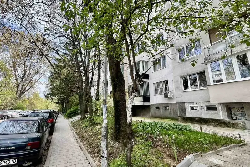 Двустаен апартамент в Дианабад с южно изложение