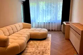 Тристаен апартамент с балкон в Дианабад, София