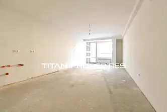 Тристаен апартамент с две тераси в Дианабад, София