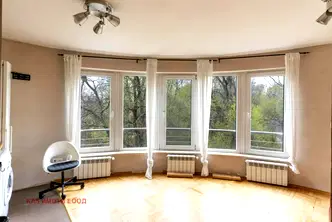 Просторен 4-стаен апартамент в Дианабад с три балкона