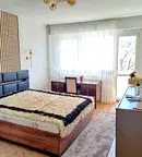 Тристаен апартамент в Дианабад с усвоен балкон