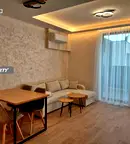 Тристаен апартамент в Дианабад с паркомясто и асансьор