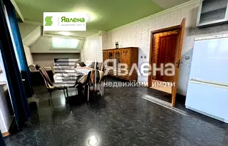Просторен 3-стаен апартамент в Дианабад с голяма тераса