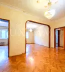 Просторен 4-стаен апартамент в Докторски паметник с паркомясто