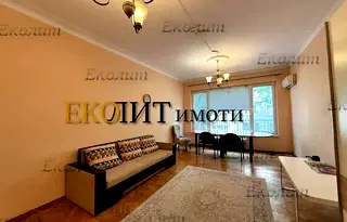 Просторен 2-стаен апартамент с гараж в Докторски паметник, София