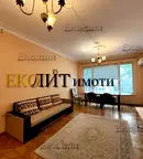 Просторен 2-стаен апартамент с гараж в Докторски паметник, София