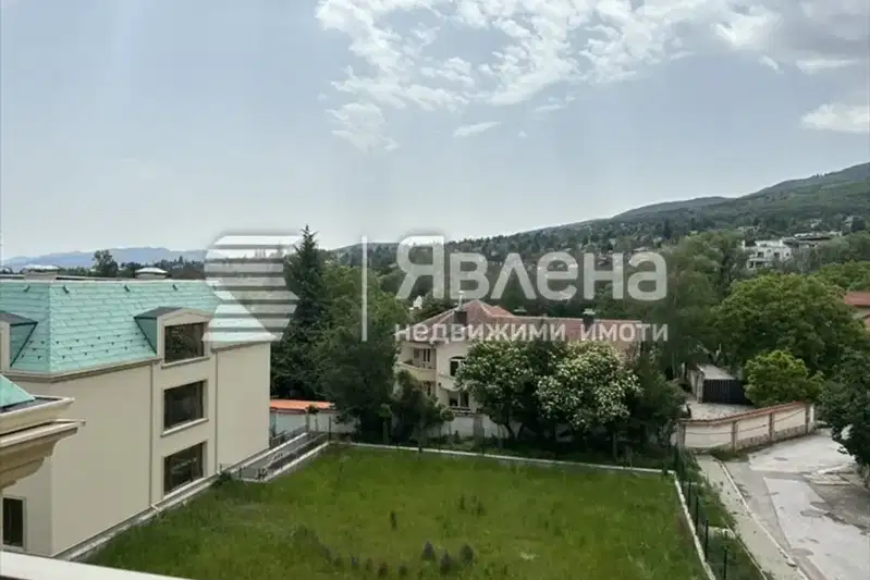Просторен 3-стаен апартамент с тераси в Драгалевци, София