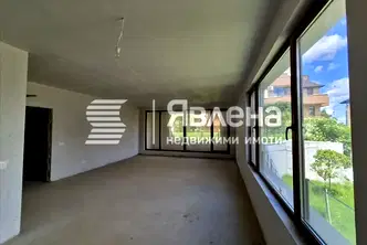 Тристаен апартамент с тераса в Драгалевци, София