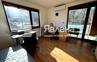 Тристаен апартамент с паркомясто в Драгалевци, София
