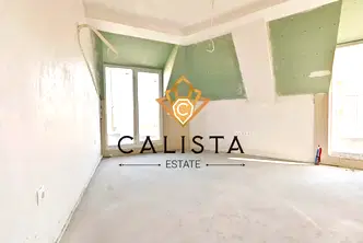 Тристаен апартамент в Дружба 1 с тераса и асансьор
