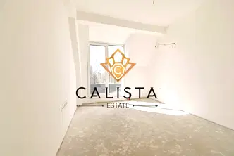 Тристаен апартамент с тераса в Дружба 1, София
