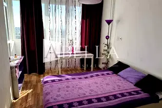 Двустаен апартамент в Дружба 1 с югоизточно изложение