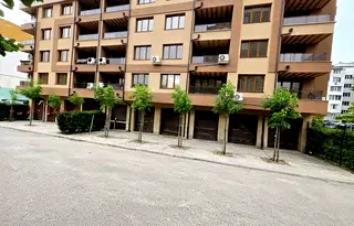 Двустаен апартамент с тераса в Дружба 1, София