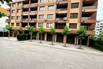 Двустаен апартамент с тераса в Дружба 1, София