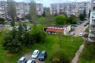 Гарсониера в Дружба 2 с панорамна гледка на 8-ми етаж