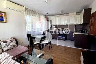 Двустаен апартамент с тераса в Дружба 2, София
