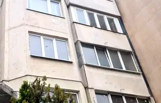 Двустаен апартамент с балкон и гледка към Витоша в Дървеница