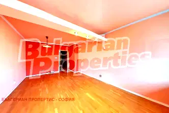 Тристаен апартамент с балкон в Дървеница, София