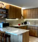 Тристаен апартамент с остъклена тераса в Дървеница, София