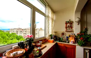 Тристаен апартамент с две тераси в Фондови жилища, София