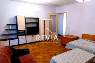 Тристаен апартамент с голяма тераса в Гео Милев, София