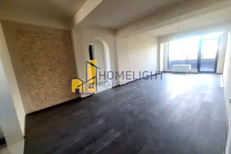 Тристаен апартамент с три тераси в Гоце Делчев, София