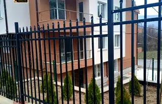 Двустаен апартамент с двор в Горна баня, София