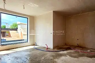 Тристаен апартамент с паркомясто в Горна баня, София