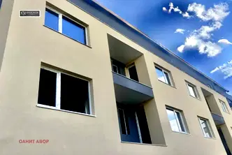 Четиристаен апартамент в Горубляне с паркомясто