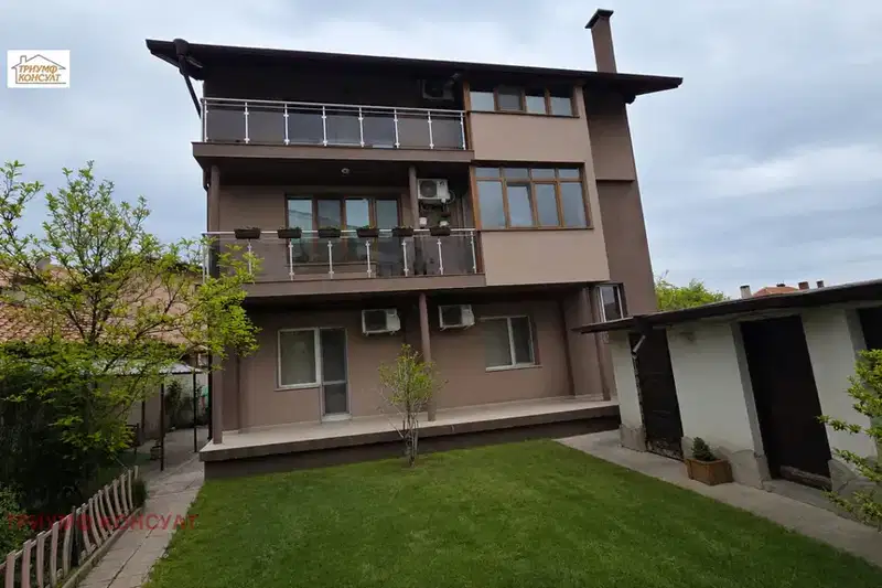 3-bedroom apartment in Sofiya, Gorublyane