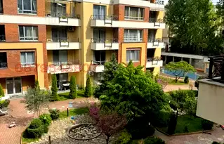 Тристаен апартамент в затворен комплекс в Градина, София