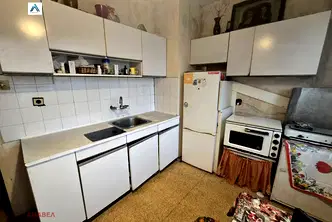Гарсониера с балкон в Хаджи Димитър, София, югоизточно изложение