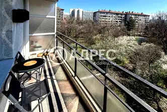 Двустаен апартамент с тераса в Хиподрума, София