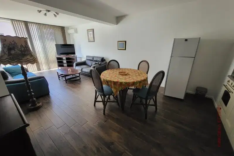 3-bedroom apartment in Sofiya, Hladilnika