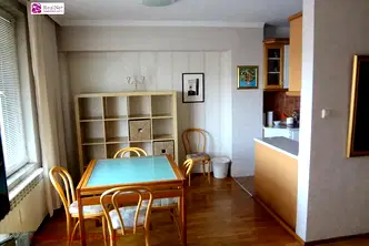 Двустаен апартамент с балкон и гледка към Витоша в Иван Вазов
