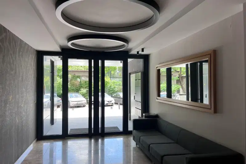 3-bedroom apartment in Sofiya, Izgrev