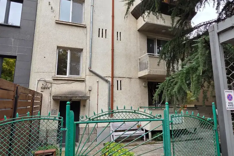 Тристаен апартамент в София, Изток