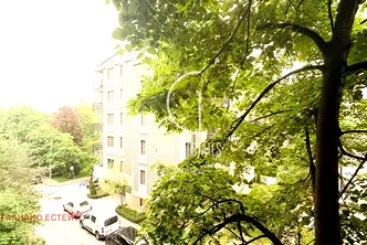Тристаен апартамент с тераса в кв. Изток, София